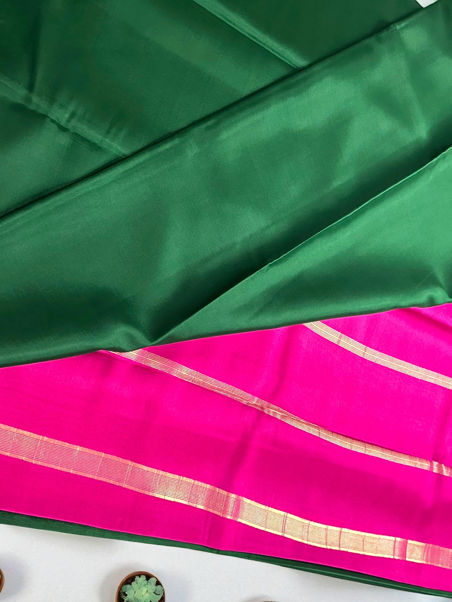Bottle green-pink ashwini pure crepe silk saree