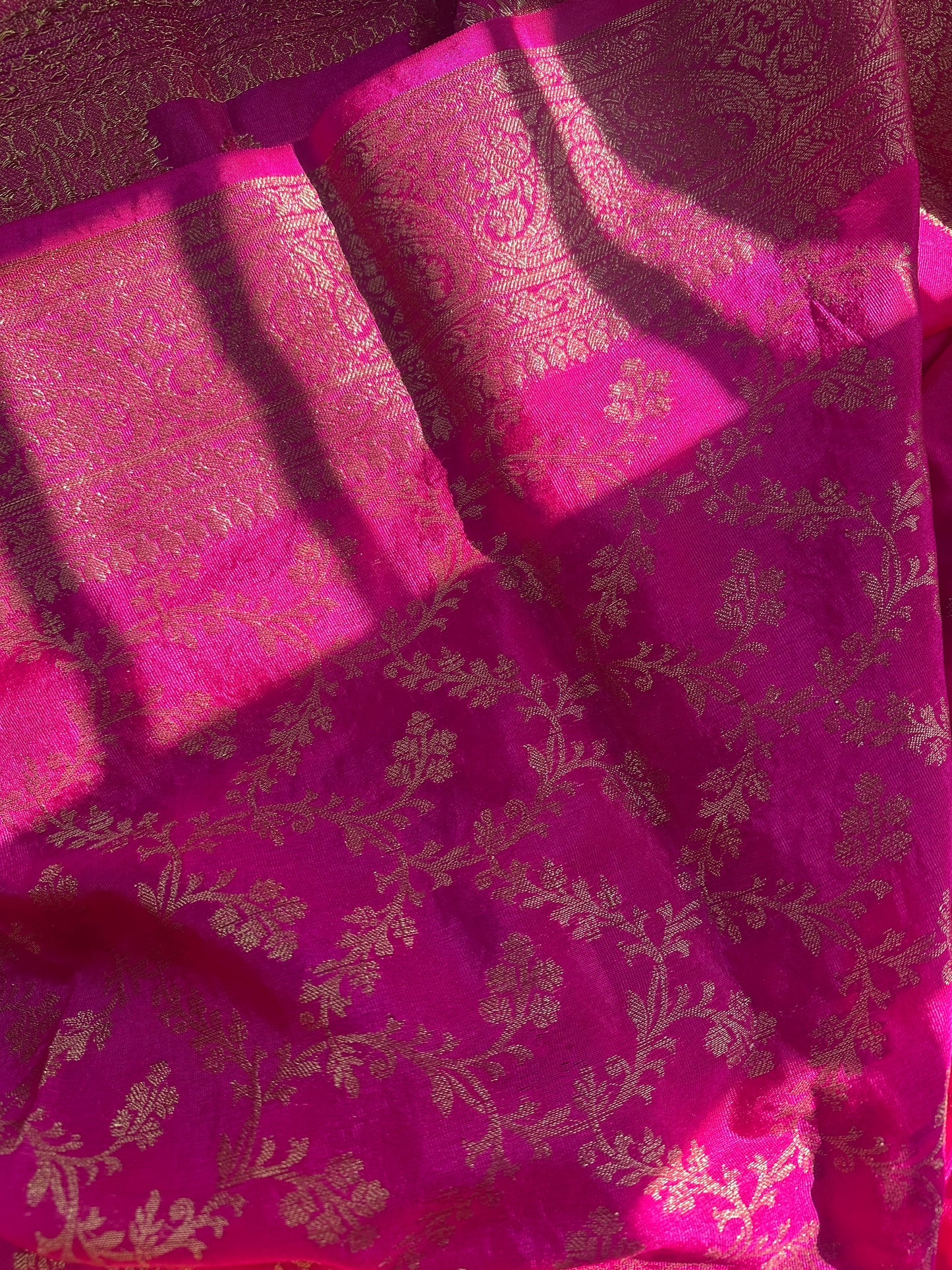 Dark pink netra crepe saree