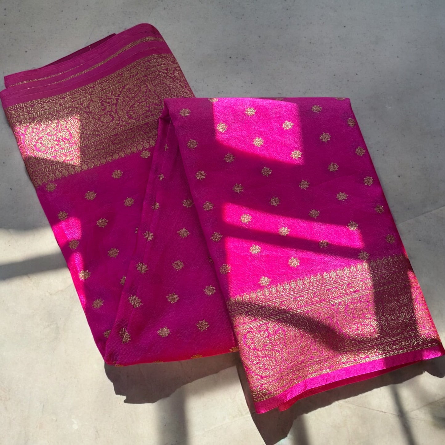 Dark pink netra crepe saree