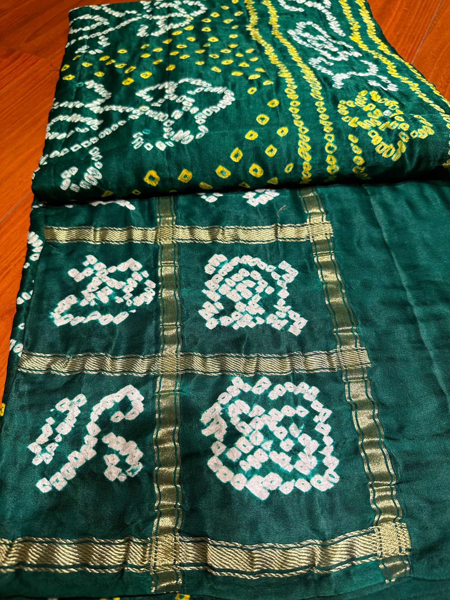 GREEN PURE GAJJI GHARCHOLA SAREE