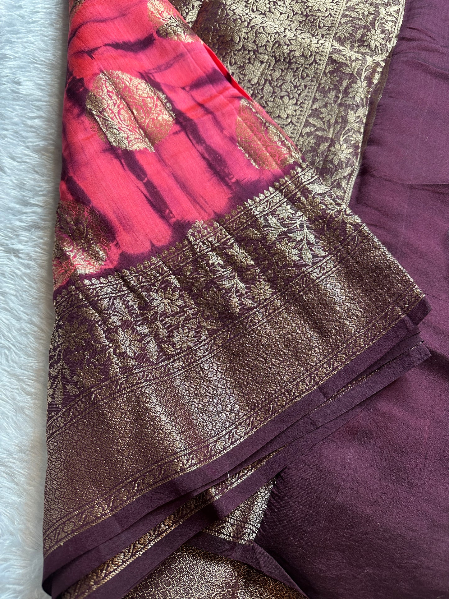 Bright coral- brown tie-dye pure chiniya silk saree