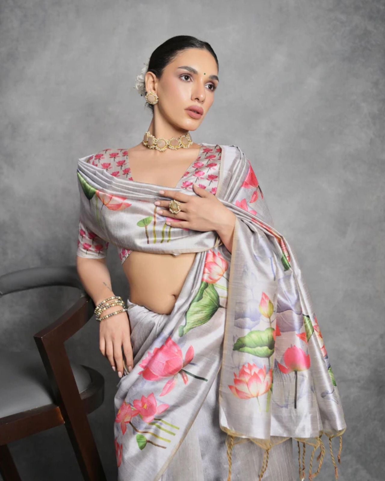 Grey Digital flower printed blouse saree