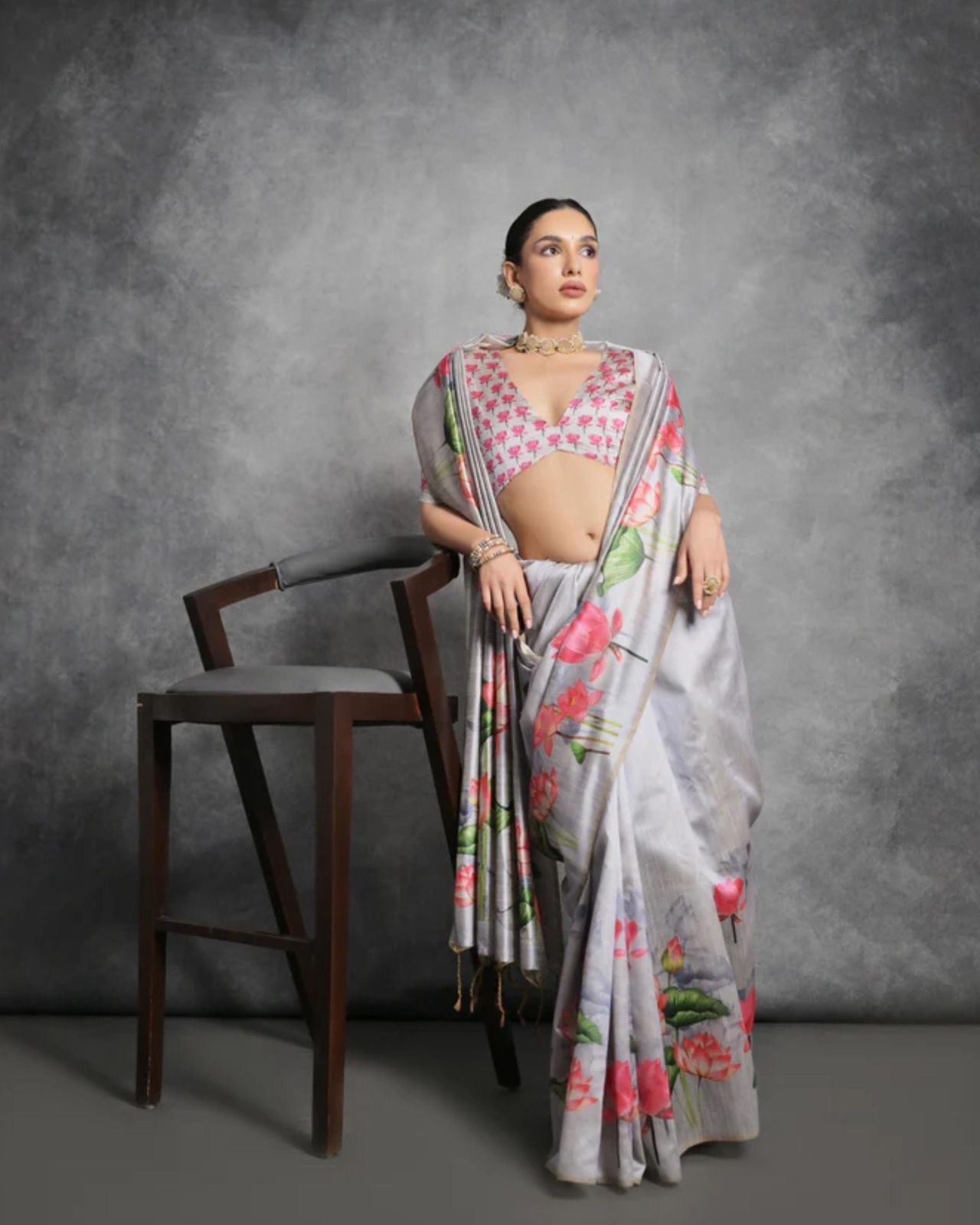 Grey Digital flower printed blouse saree