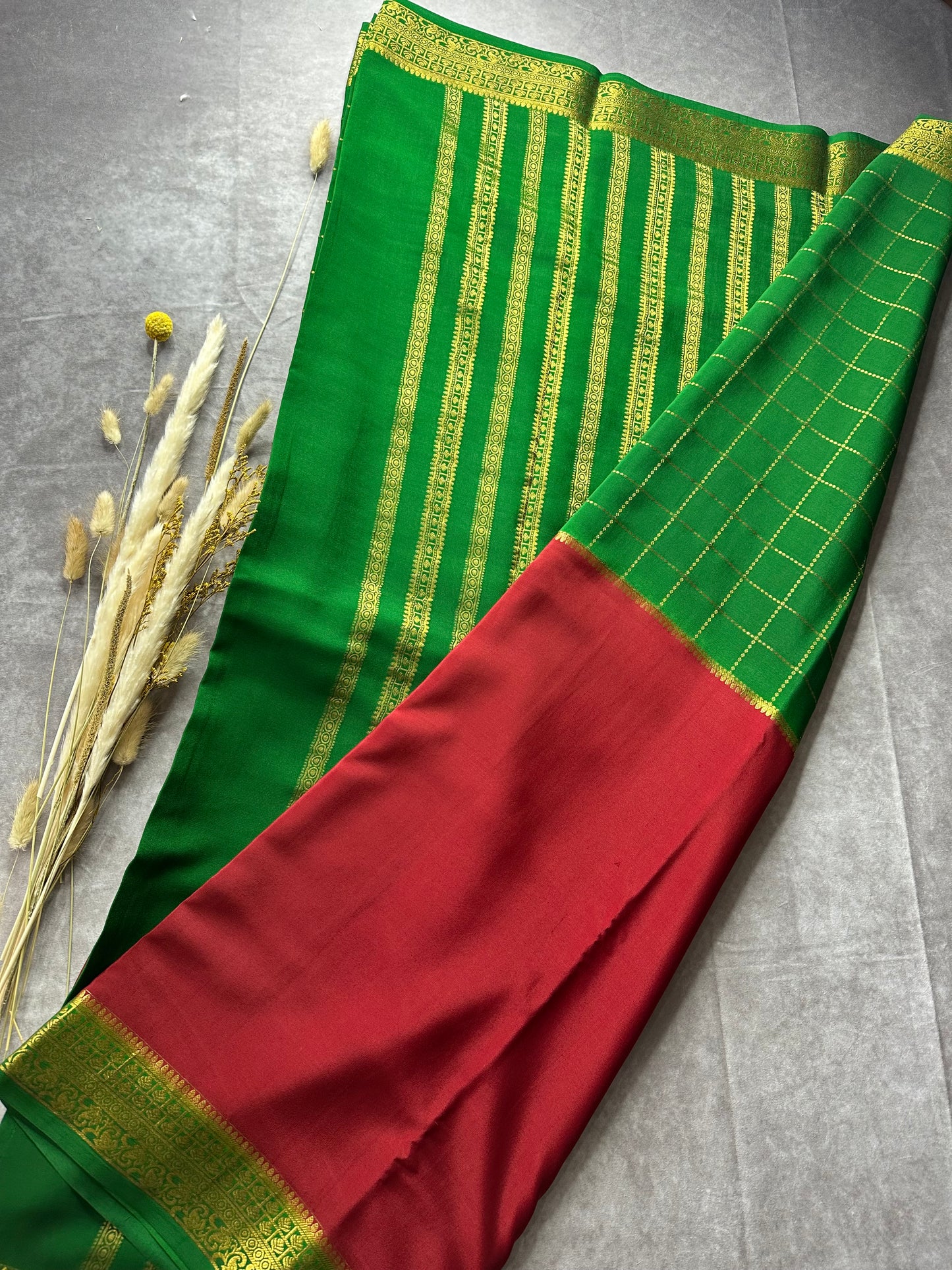 Red-green 1/2 X 1/2 CREPE SAREE