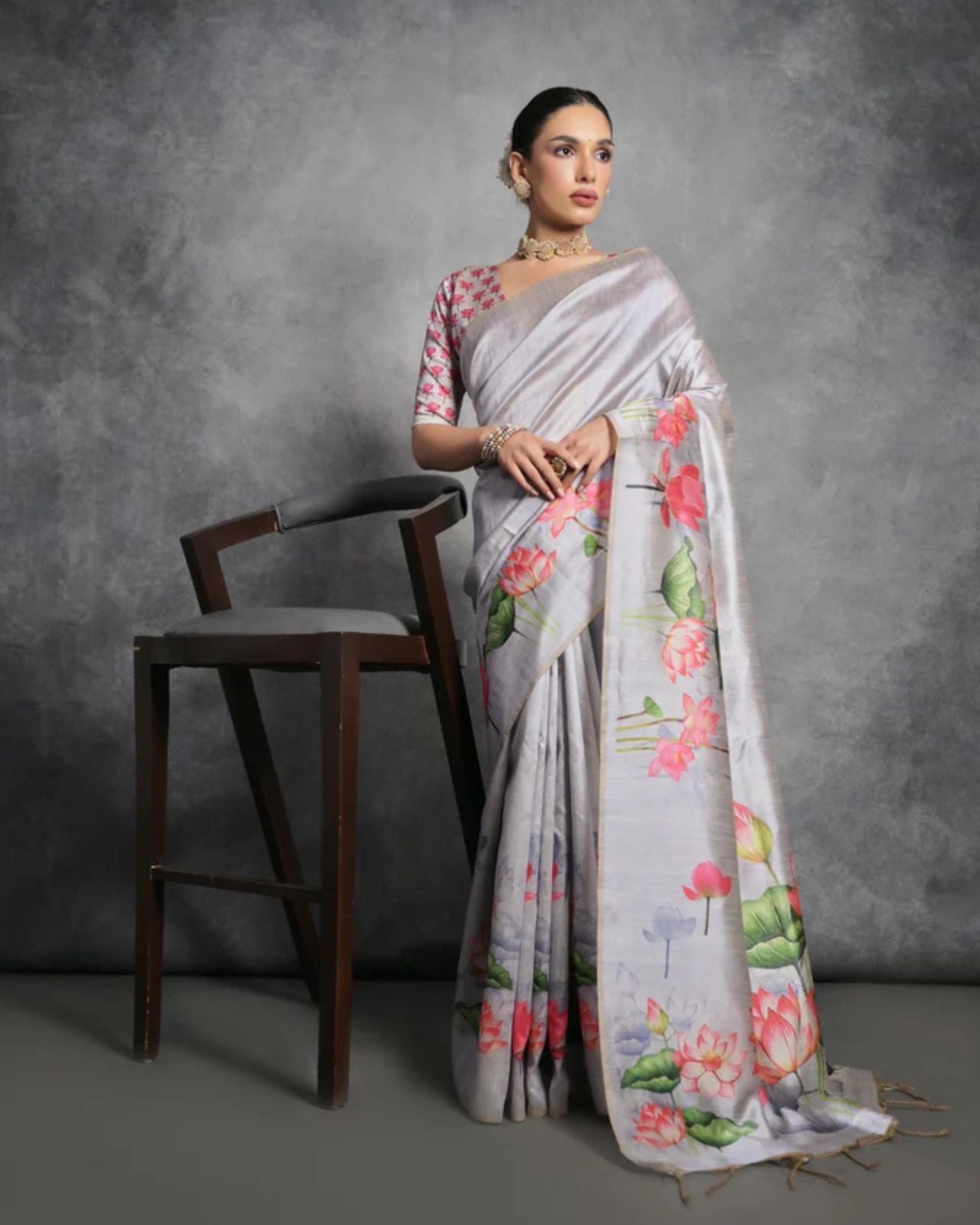 Grey Digital flower printed blouse saree