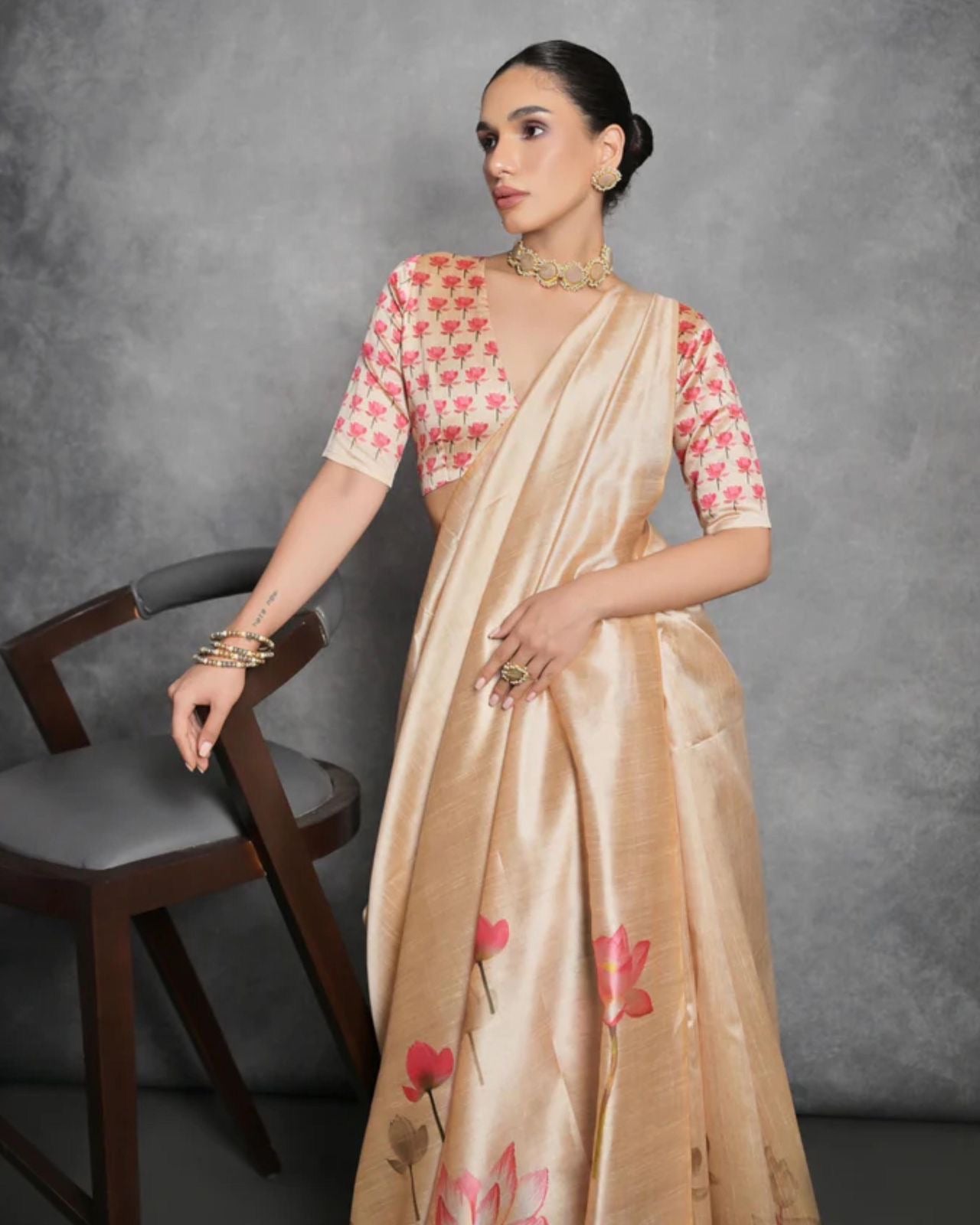 Cream Digital flower printed blouse saree