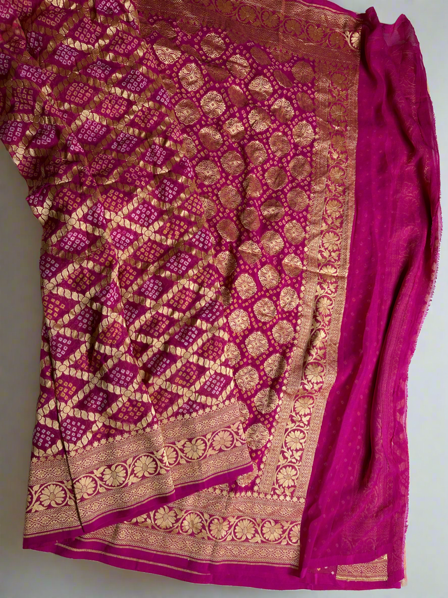 RANI PINK SHADED GEORGETTE WITH A BANDHINI PRINT