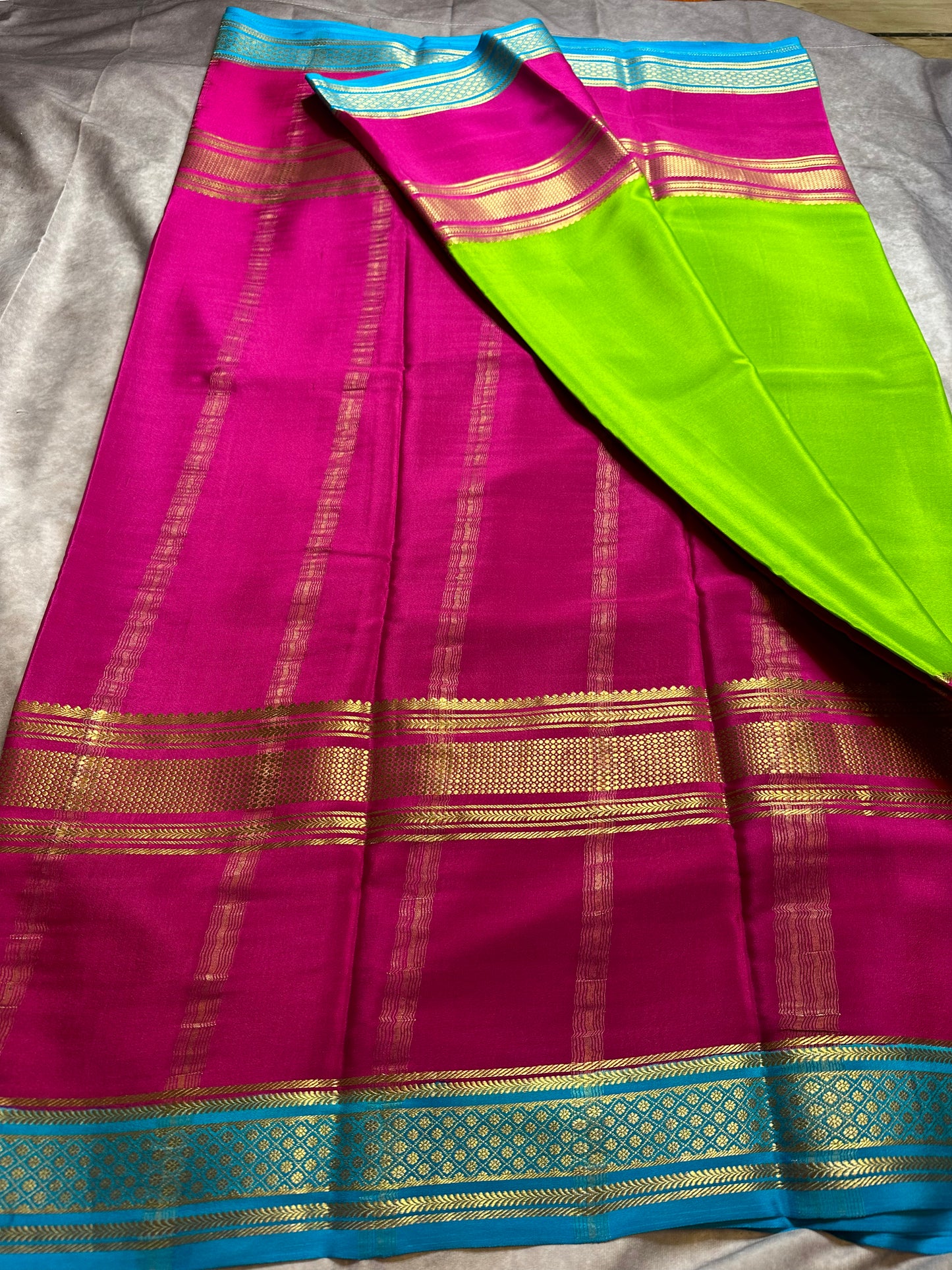 PARROT GREEN PURE CREPE 3D BIG BENTEX SAREE