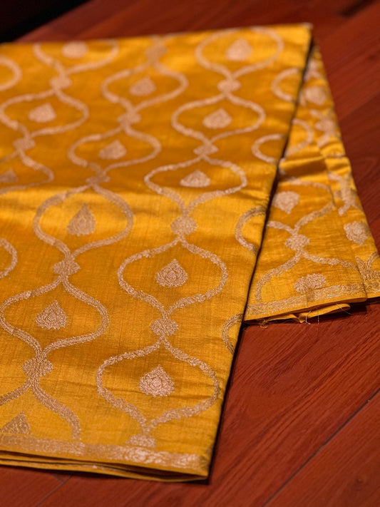 YELLOW PATTERNED PURE CHINIYA SILK SAREE